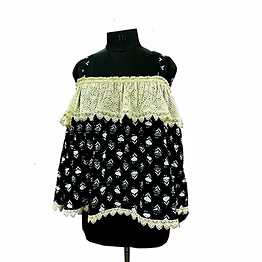 wander strapped top in black print 1026