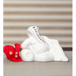 Lord Ganesha Idol for Car Dashboard, Decorative Ganpati Murti for Home, Office, Resin Ganesh Statue with Diamond Studded Design