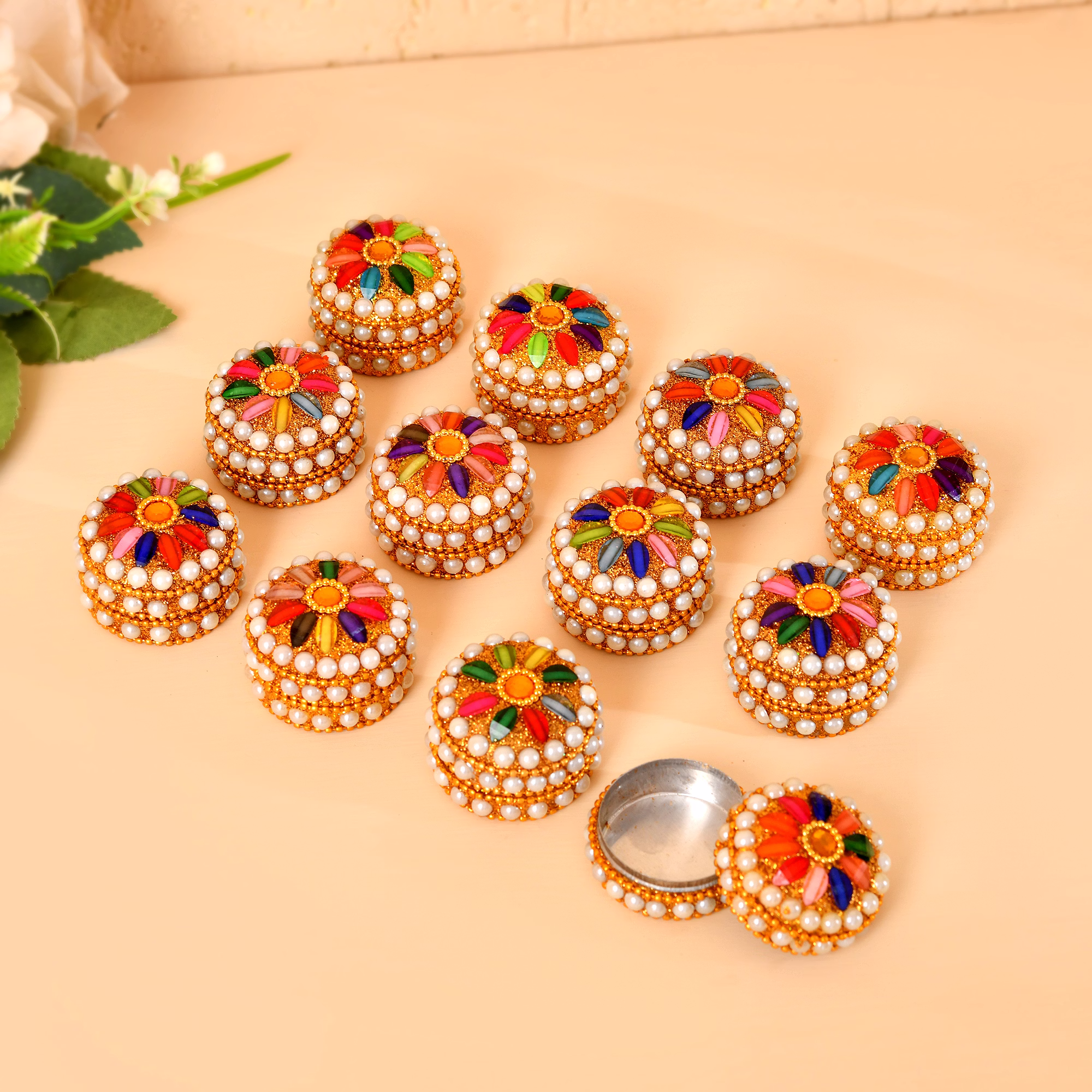 craftam decorative kumkum box, for puja, wedding return gifts