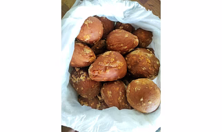 Natural Jaggery Blocks – Chemical-Free Sugarcane Jaggery for Export