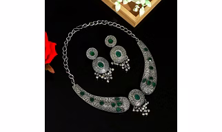 Anassa Green stone floral folk Necklace Set Oxidised