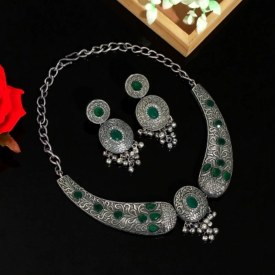 Anassa Green stone floral folk Necklace Set Oxidised