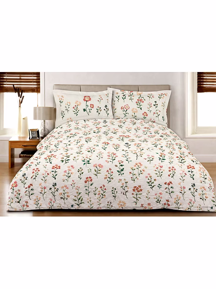 Customizable Botanical Floral Printed Quilt Bedding Set with Matching Pillow Shams