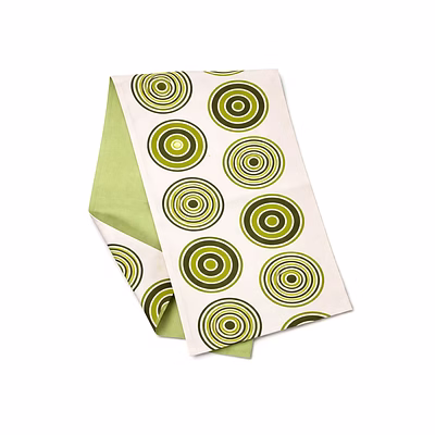 custom green concentric circle table runner