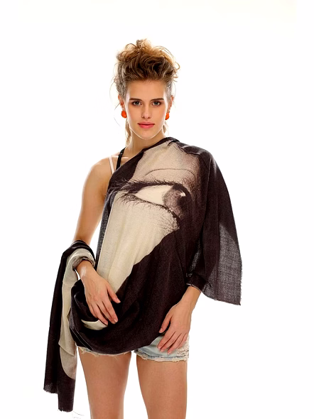 Large-Scale Graphic Print Rectangular Scarf with Soft Drape and Lightweight Fashion Accessory