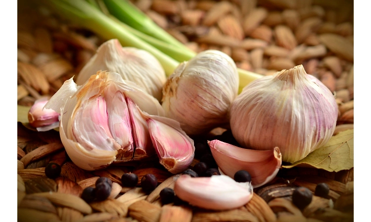 The Ultimate Guide on Dried Garlic Flakes in Cooking….