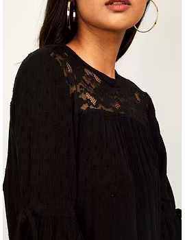 Black Graphic T-Shirt for Women: Unleash Your Inner Confidenc-S-2-sm