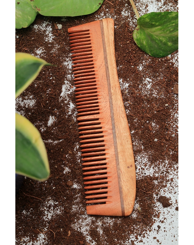 Curvy Neem wood comb-dual teeth-1