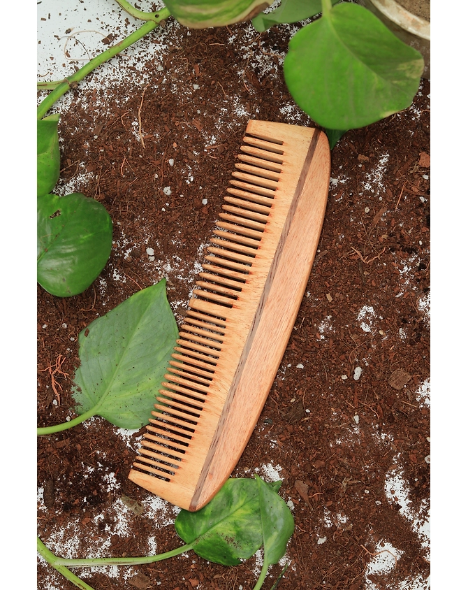 Curvy Neem wood comb-dual teeth-2