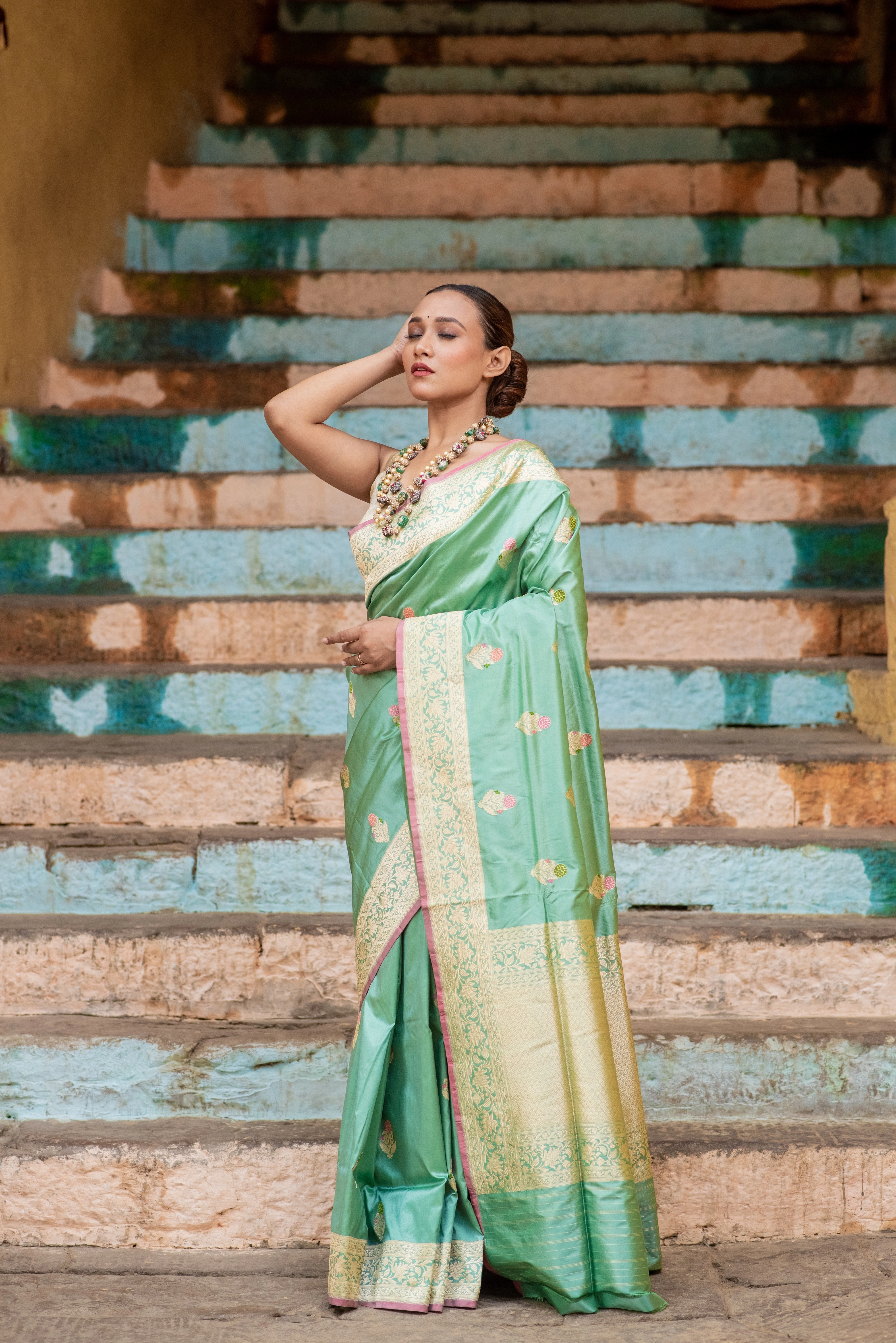 Pure Katan Kadhwa Meena Boota Banaras Handloom Saree-Light Green-2