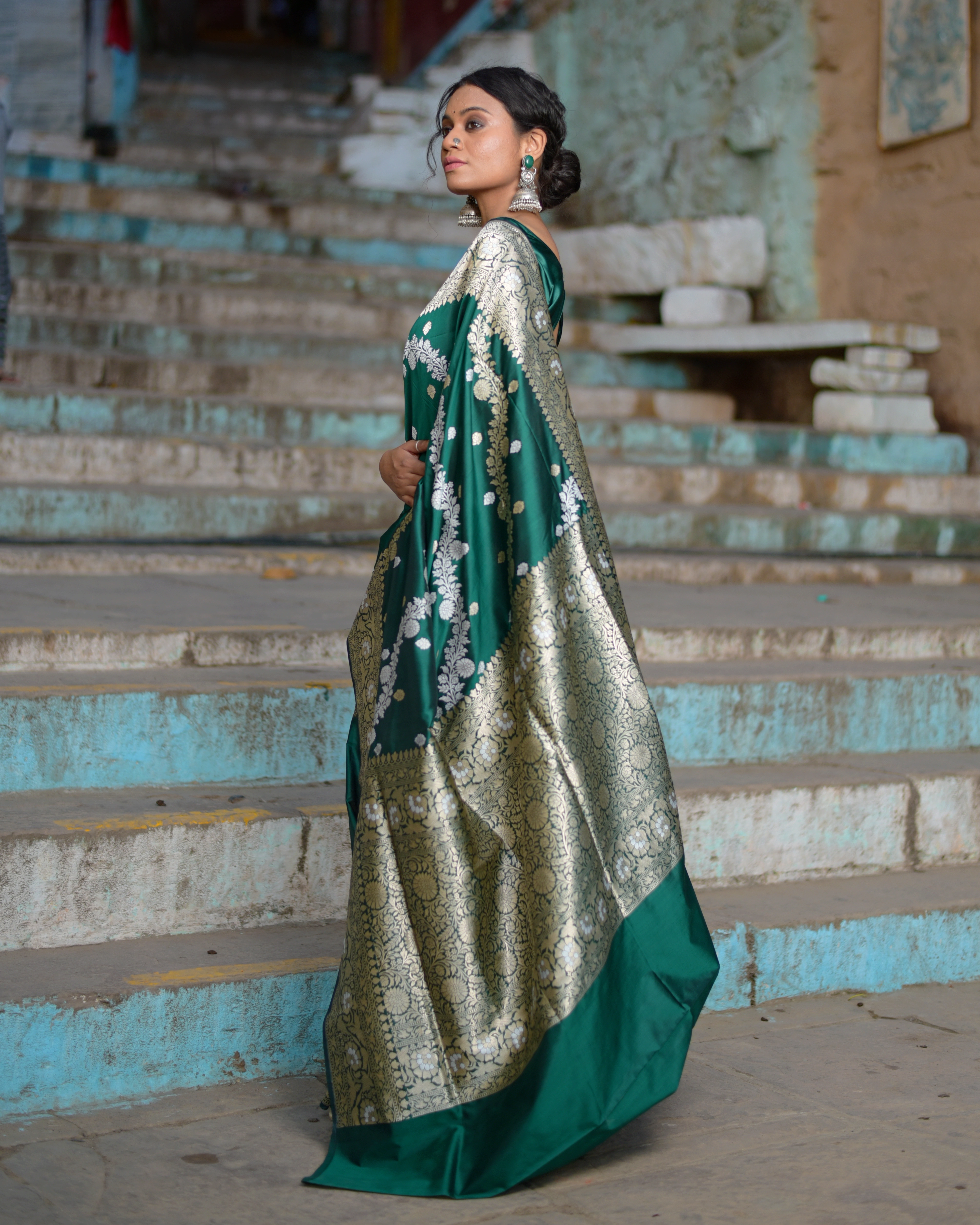 Rama Green Pure Mashru Kadhiyal Ada Jangla Banaras Handwoven Saree-Rama-2