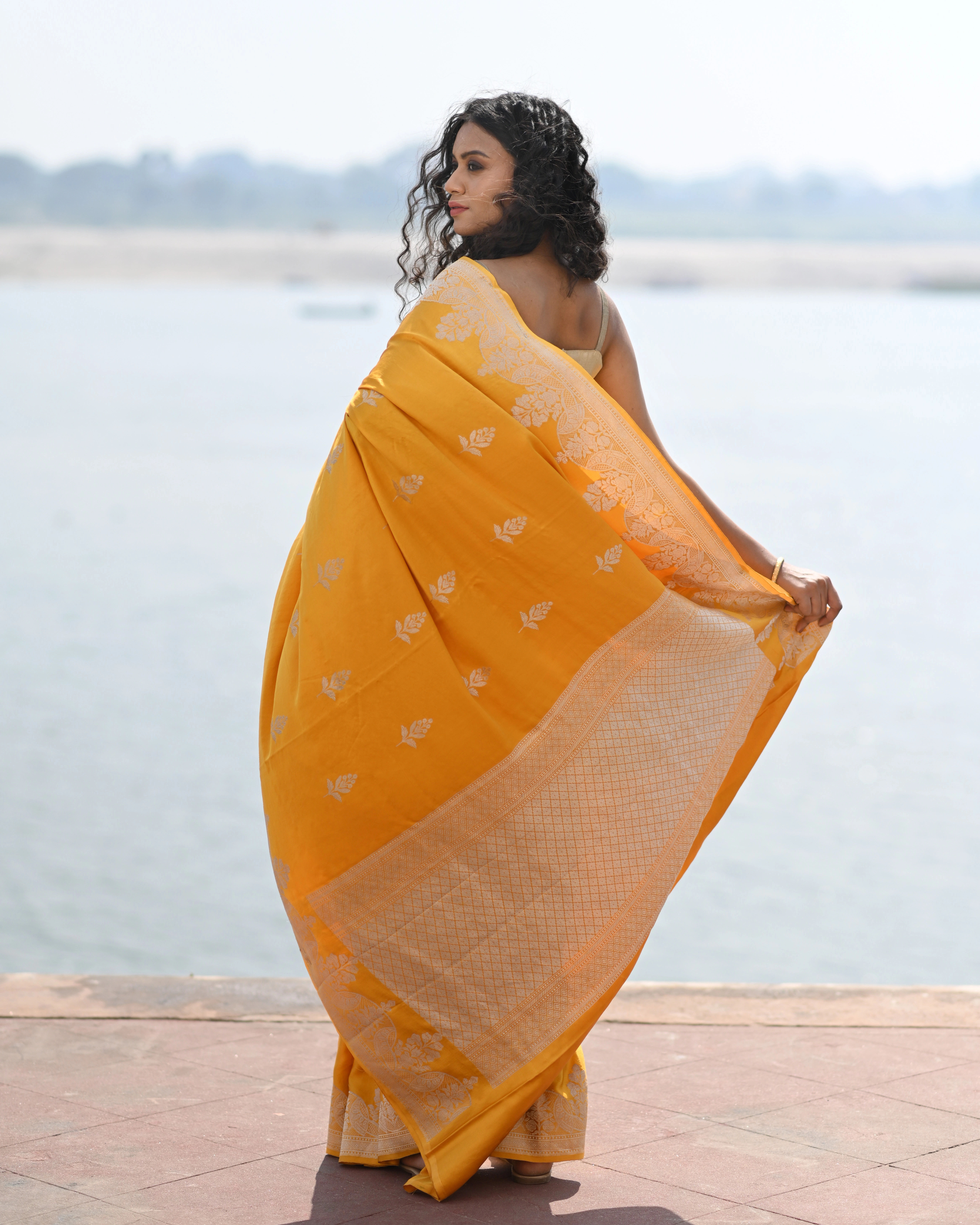 Yellow Mashru Kadhiyal Boota Banaras Handwoven Saree-Yellow-2