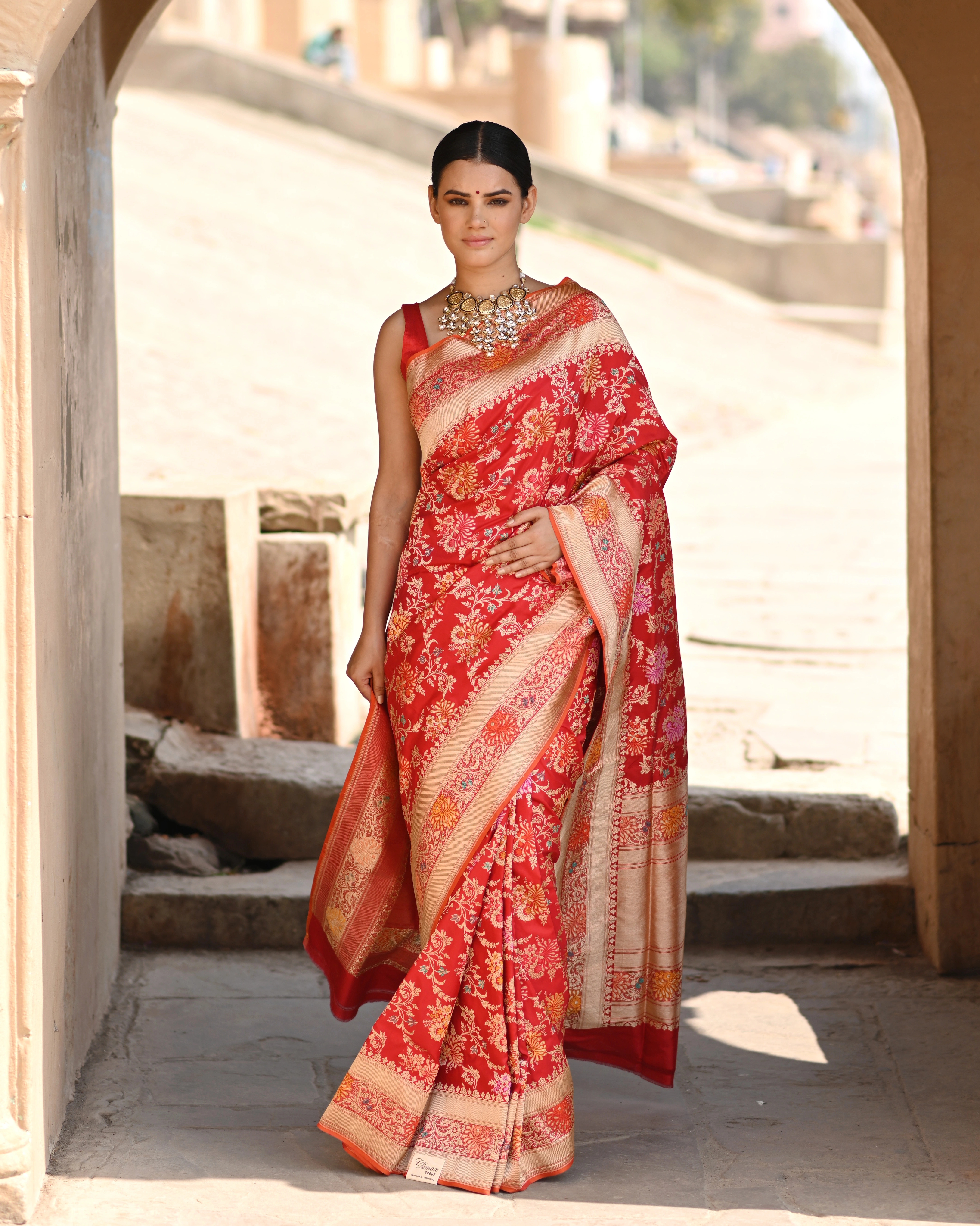 Red Pure Katan Kadhiyal Jangla Banaras Handloom Saree-Red-2