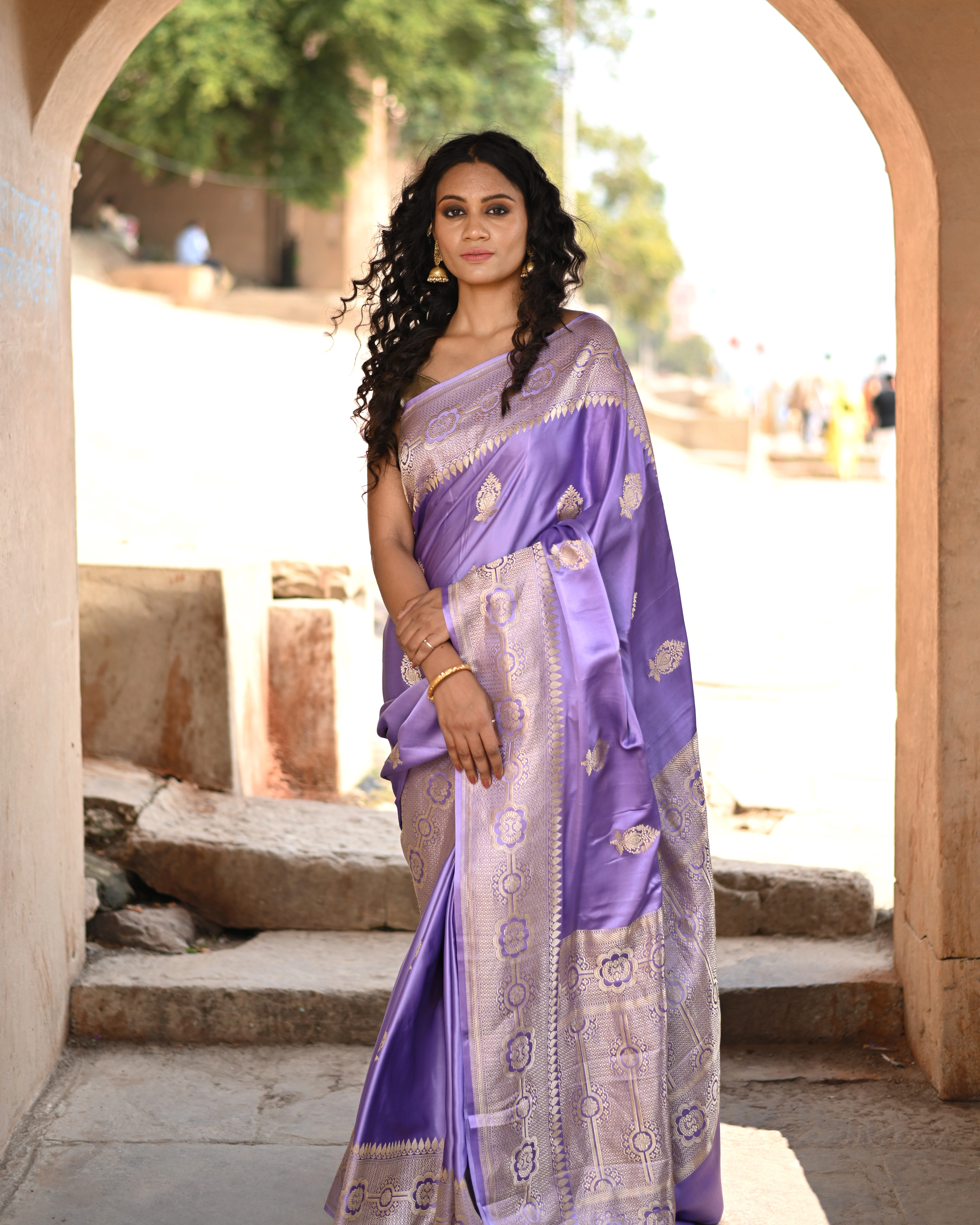 Levendor Mashru Kadhiyal Boota Banaras Hadwoven Saree-Rung1081