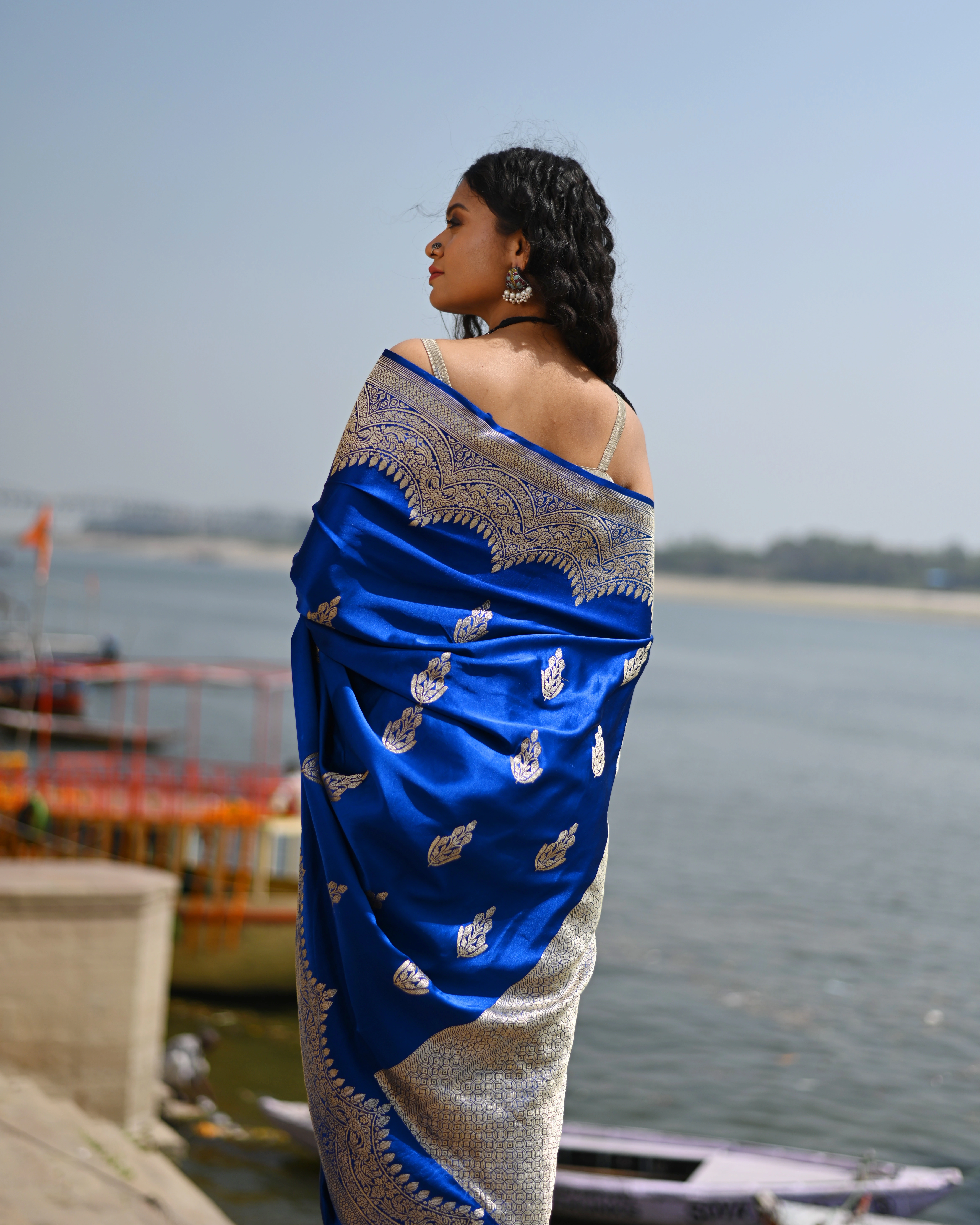 Blue Pure Mashru Kadhiyal Boota Banaras Handloom Saree-Blue-3