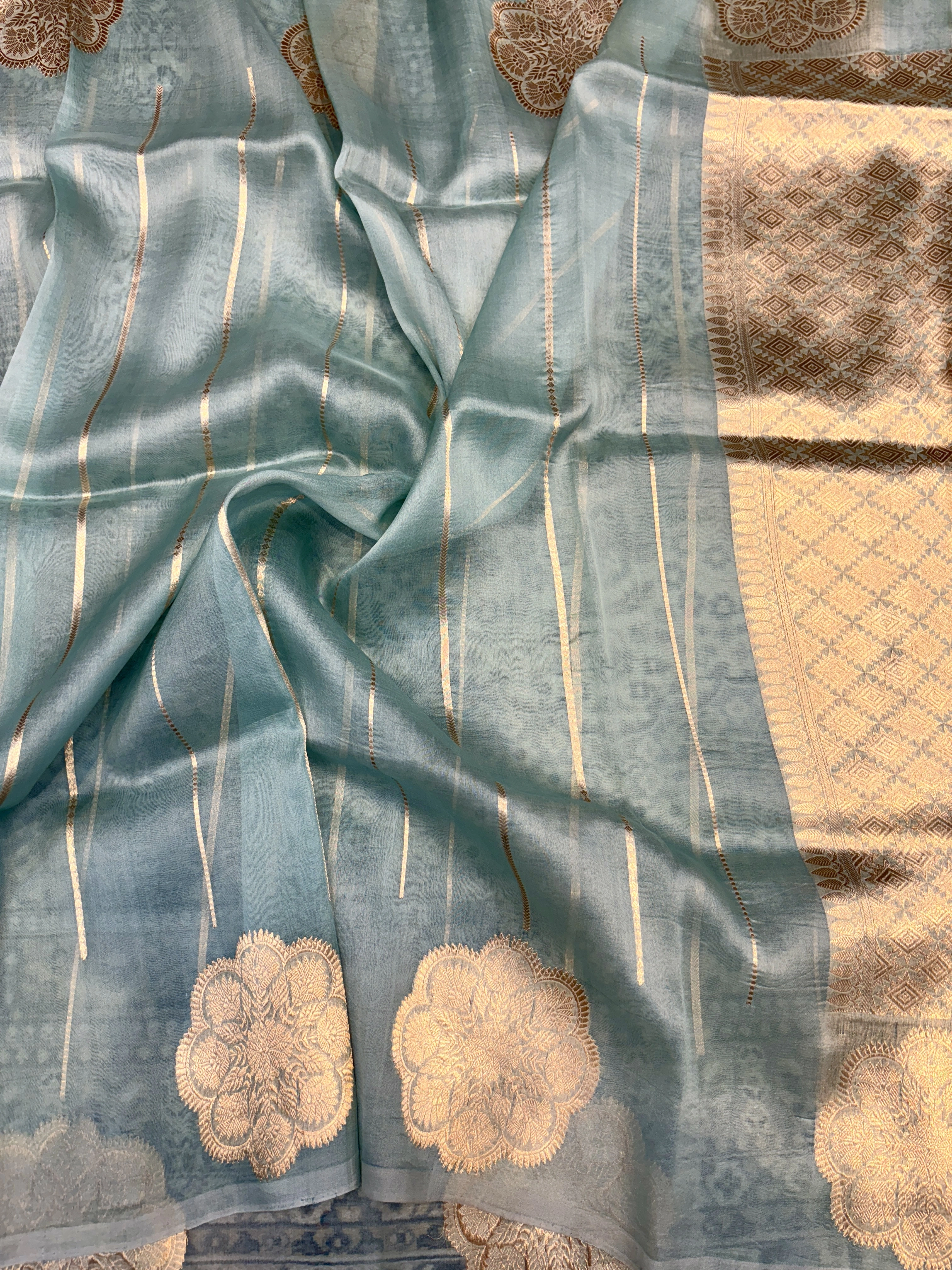 Powder Blue Pure Kora Kadhiyal Tissue Banaras Handloom Saree-Rung1102