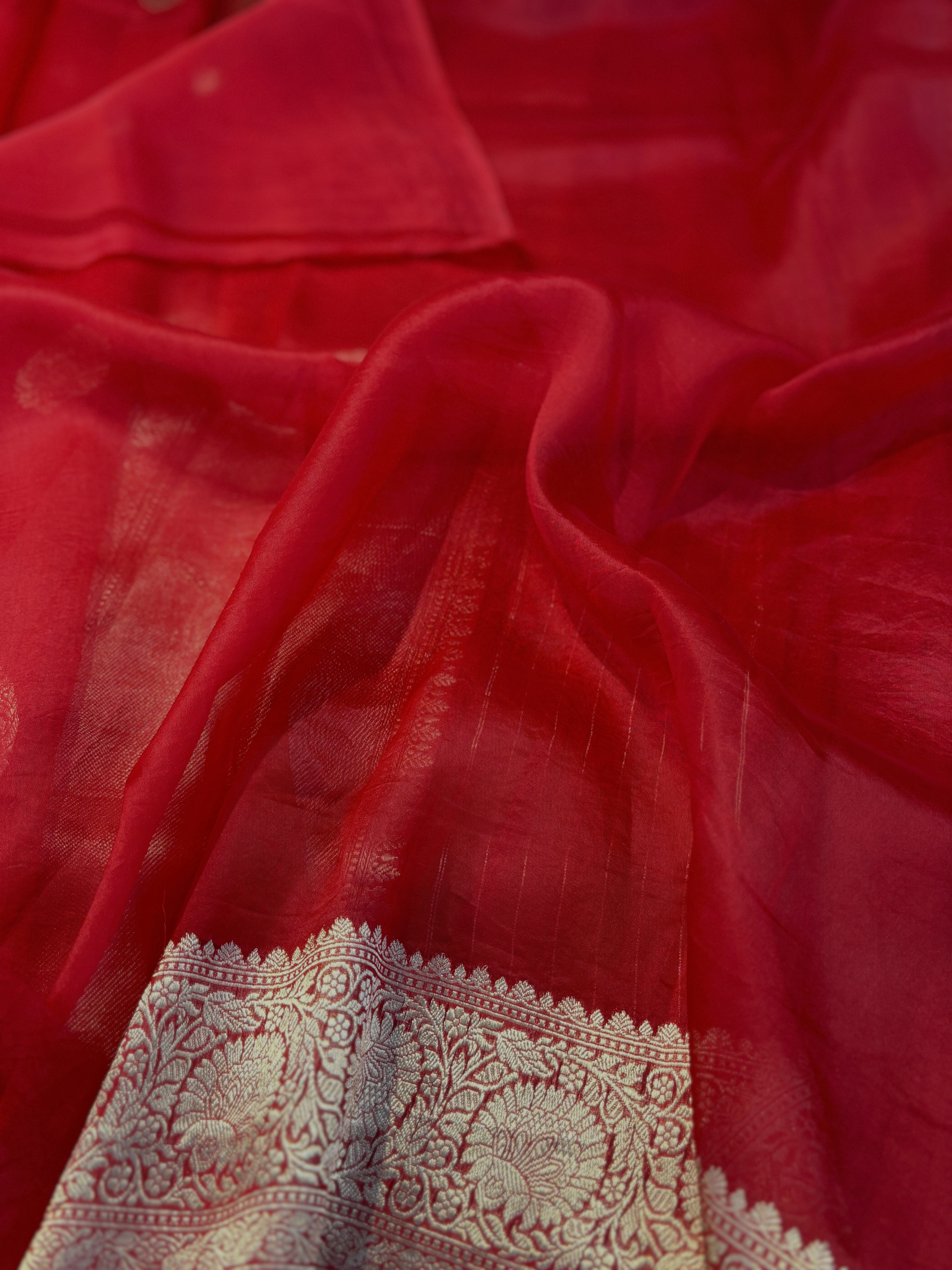 Red Pure Kora Kadhiyal Banaras Handloom Saree-Red-3