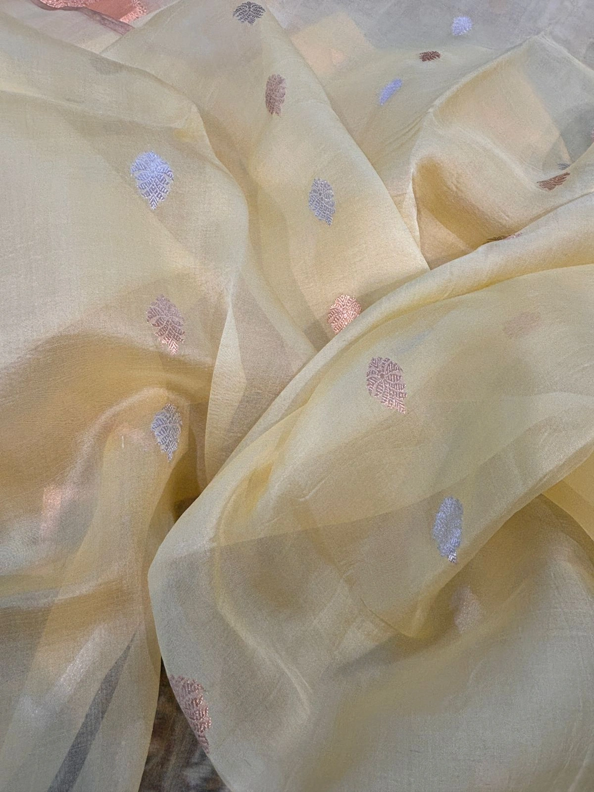 Yellow Pure Kora Tissue Rungkaat Banarasi Handloom Saree-3