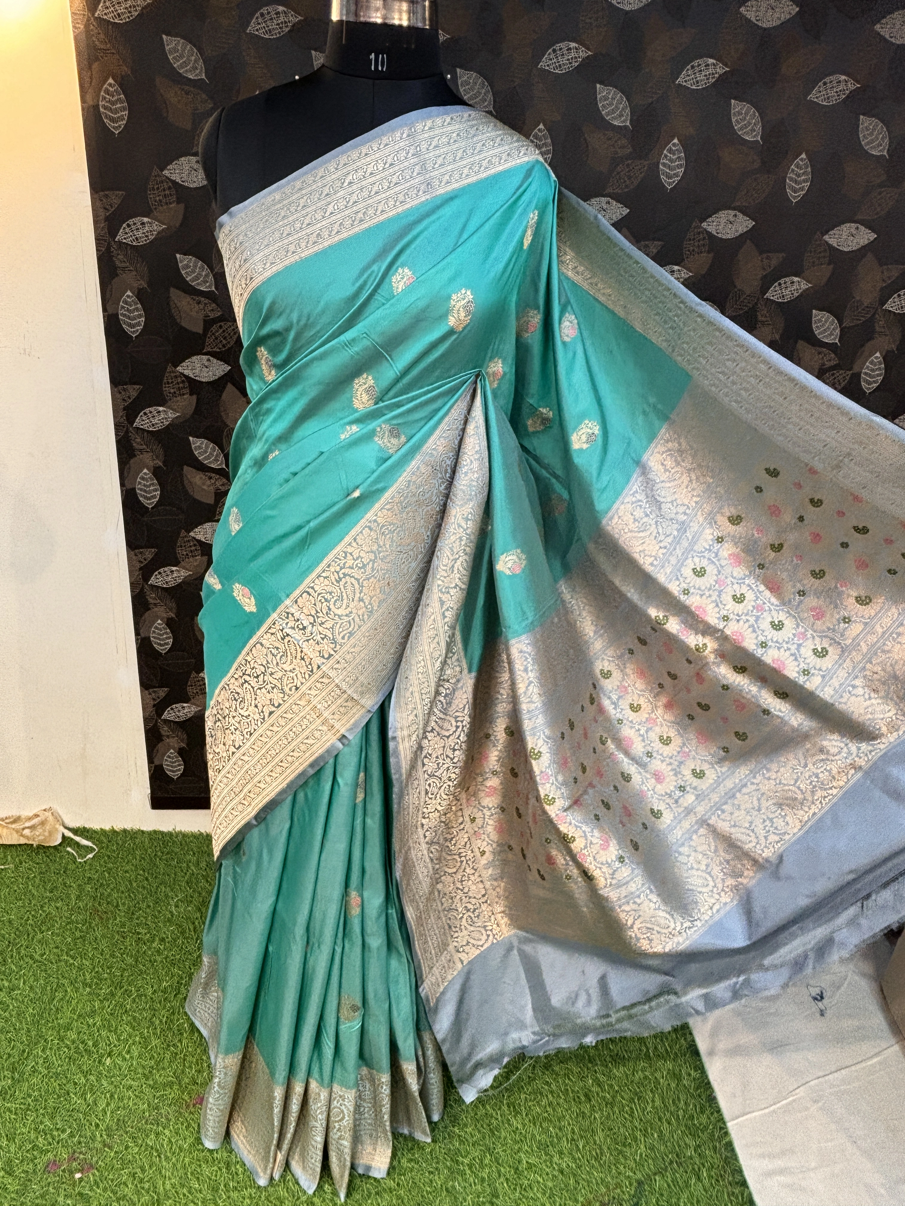 Bleu Sky Pure Katan Kadhiyal Boota Banarasi Handloom Sasree-1