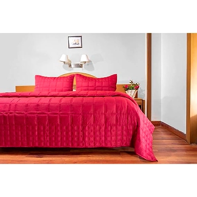 Geometric Square Pattern Quilted Bedspread-1