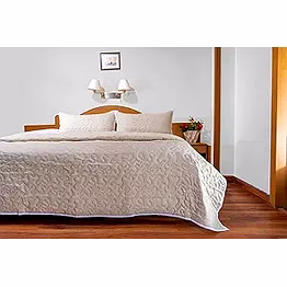 100 % hemp quilted bedspread