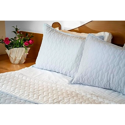 Stylish Geometric Quilted Bedspread-1
