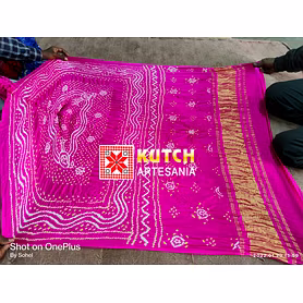 Pure gaji silk fabric chandrokhani design bandhani dupatta