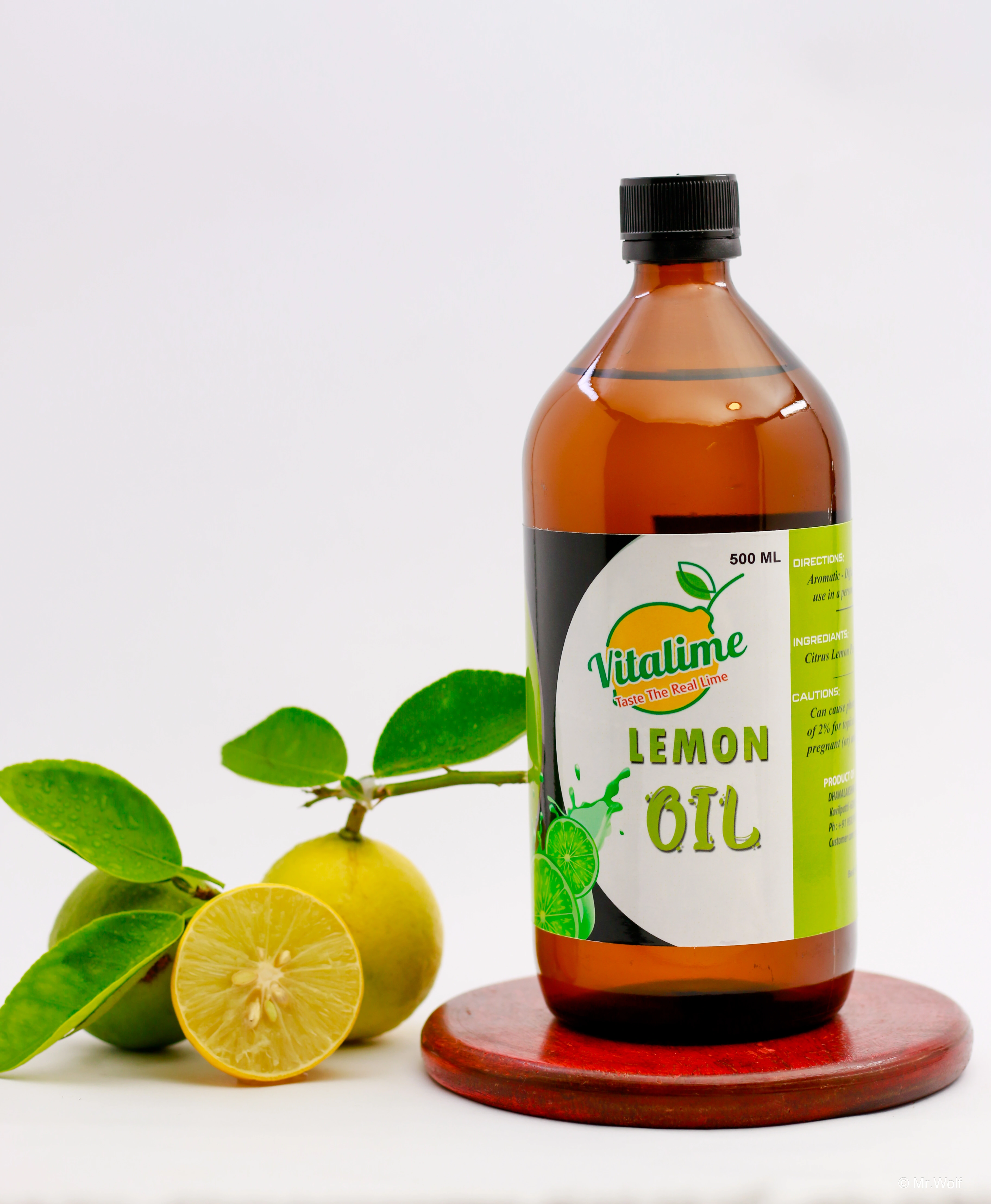 LEMON ESSENTIOL OIL-12349406