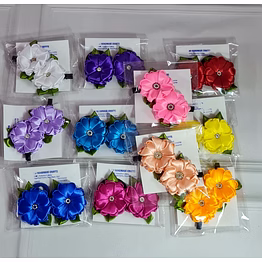 pretty looking heart shaped ribbon flowers hair clips