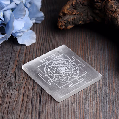 svelandre selenite divine authentic,natural selenite gemstone plate for cleansing, charging healing stones and crystals - engraved sri yanta (8x8 cm)