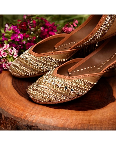 Gold Extraordinary-006-377-35