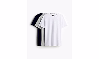 Tshirt with sleeve pen pocket