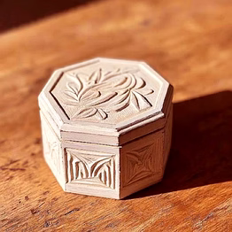 artashi octagonal gift box