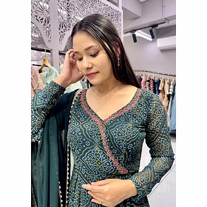 Green Bandhani Gown (Full Stitch)