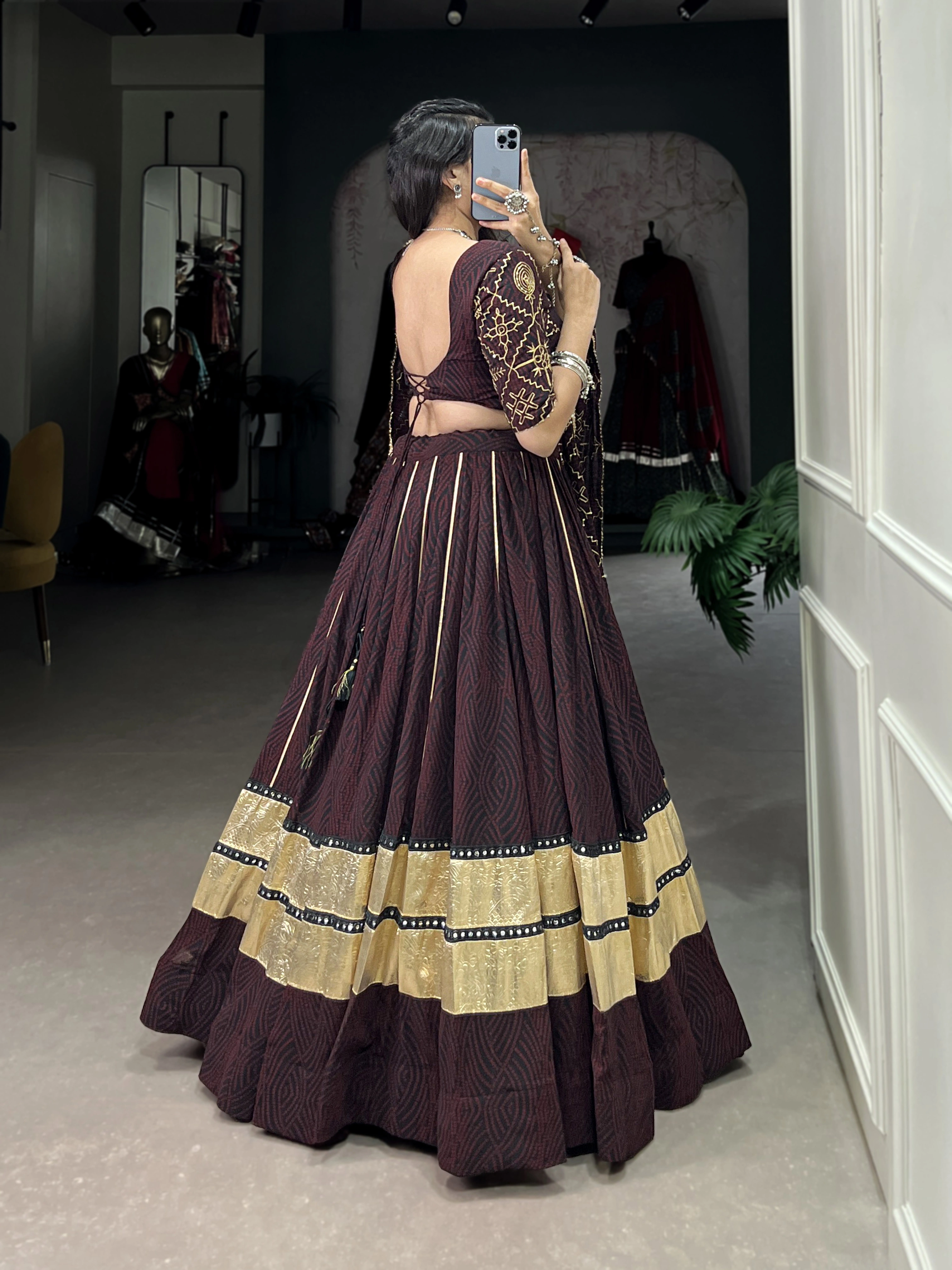 Bandhej Print Paithani lehenga choli-Brown-4