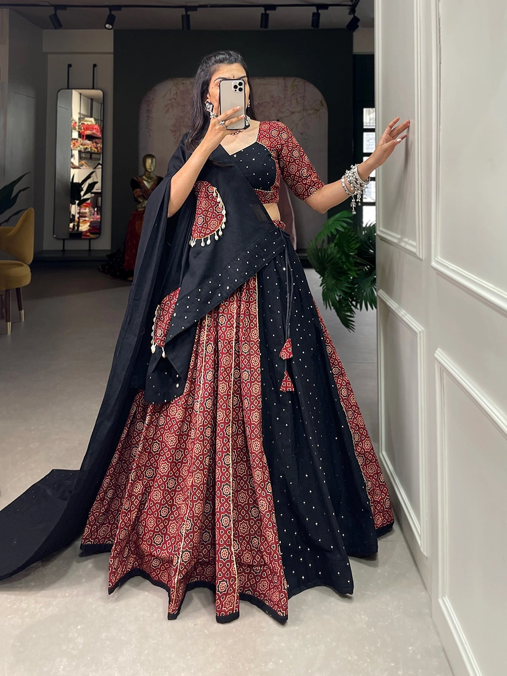 Maroon Paithani lehenga choli-Maroon-4