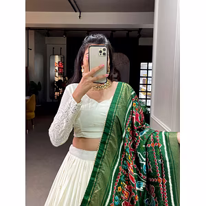 Experience timeless elegance with this beautiful lucknowi paper mirror work lehenga