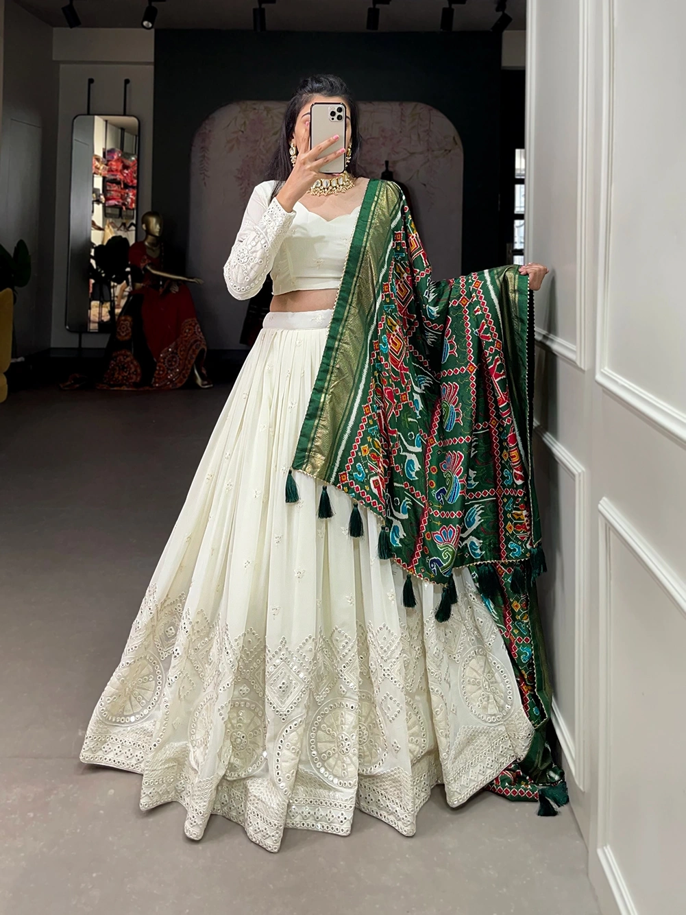 Experience timeless elegance with this beautiful lucknowi paper mirror work lehenga-Green-2