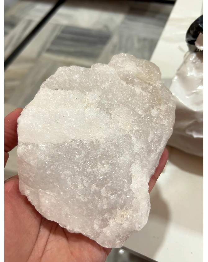 Quartz Lumps-12358776