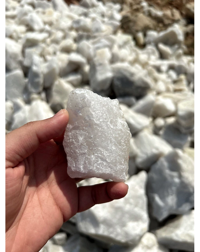 Quartz Lumps-2