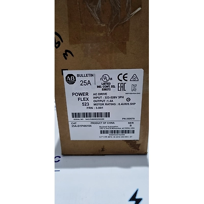 Allen Bradley 25A-D1P4N104 / PowerFlex B 3Phase 0.5HP AC Drive 0.4kW 25AD1P4N104-4