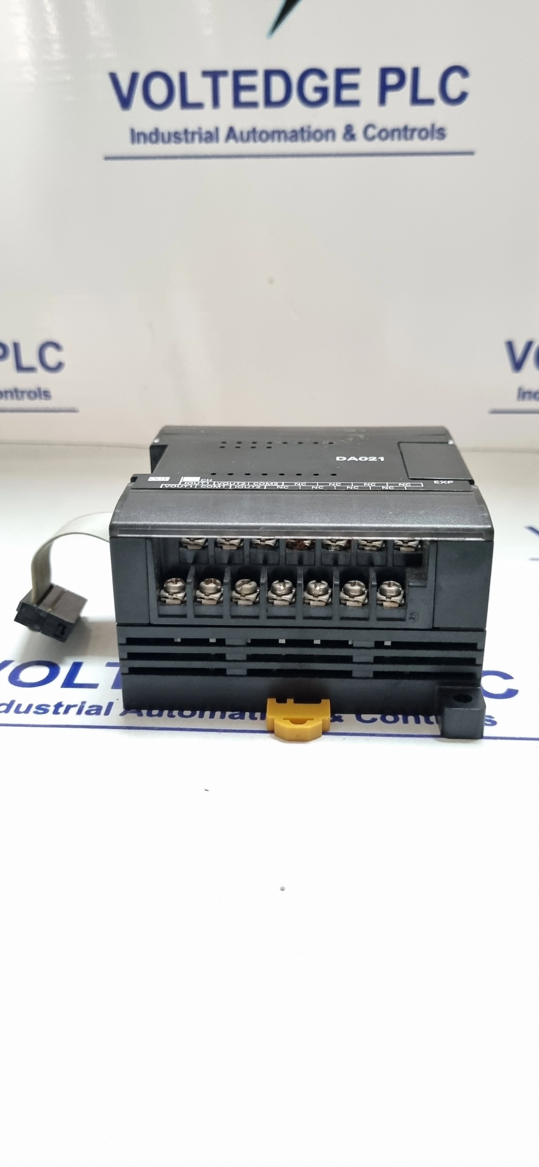 OMRON CP1W-DA021 PLC MODULE-2