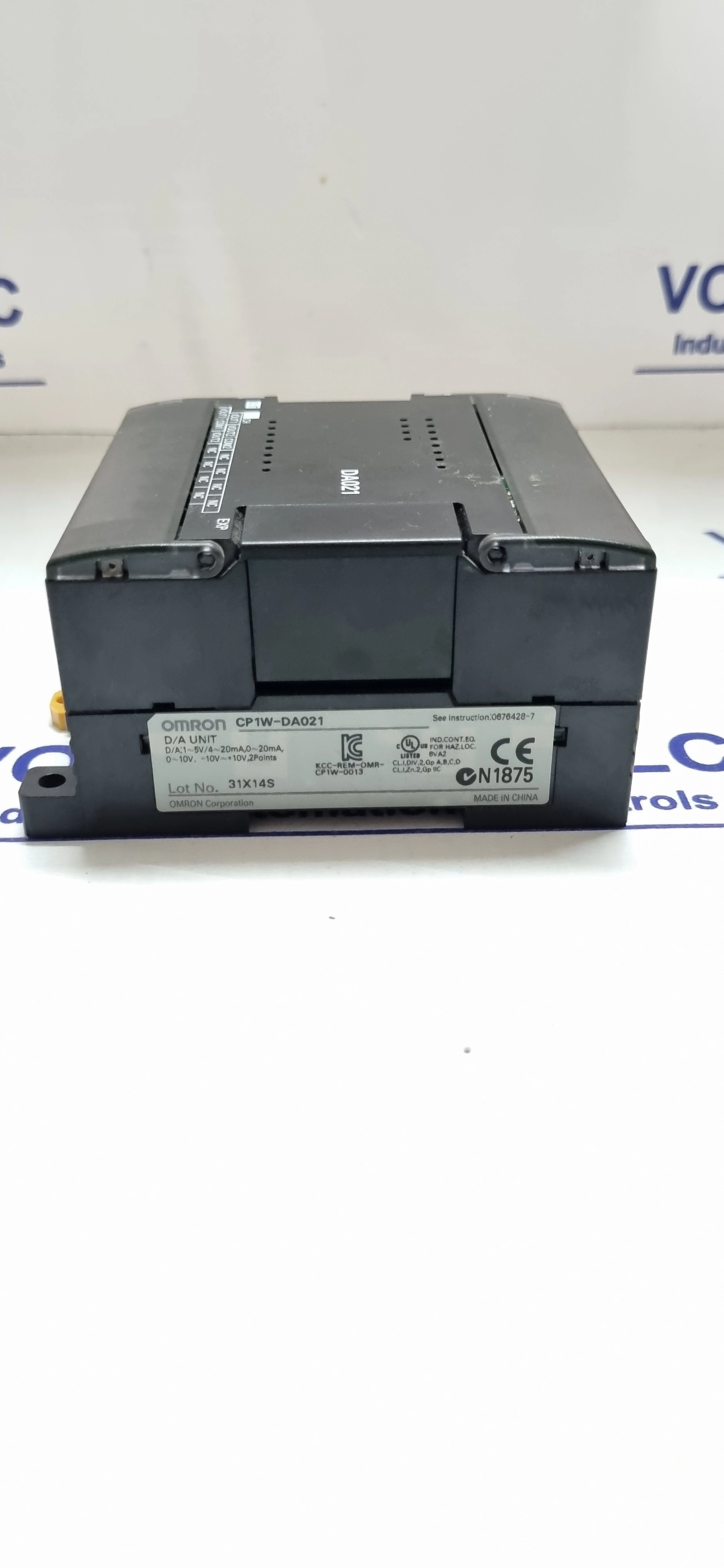 OMRON CP1W-DA021 PLC MODULE-4