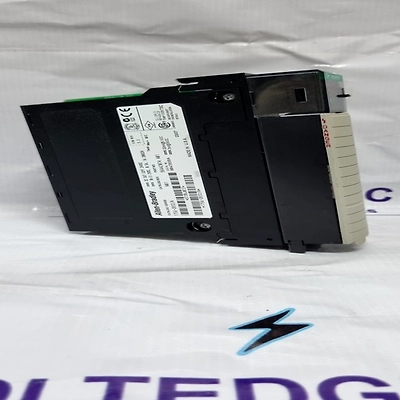 Allen-Bradley 1756-OB32 SER A ControlLogix 32 Point D/O Module-1