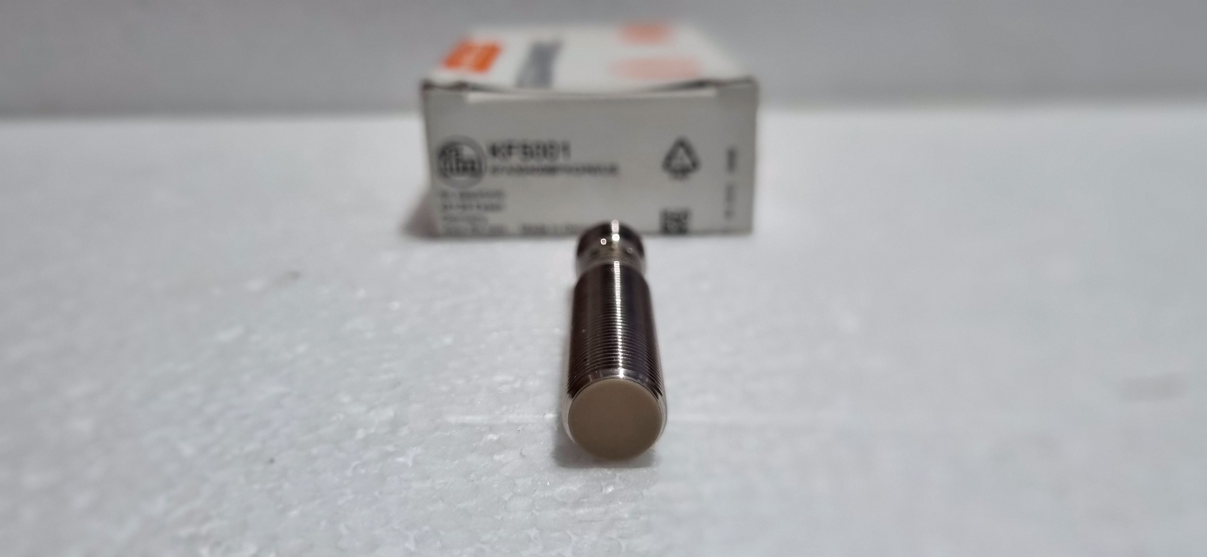 IFM ELECTRONIC KF5001 PROXIMITY SWITCH image 3