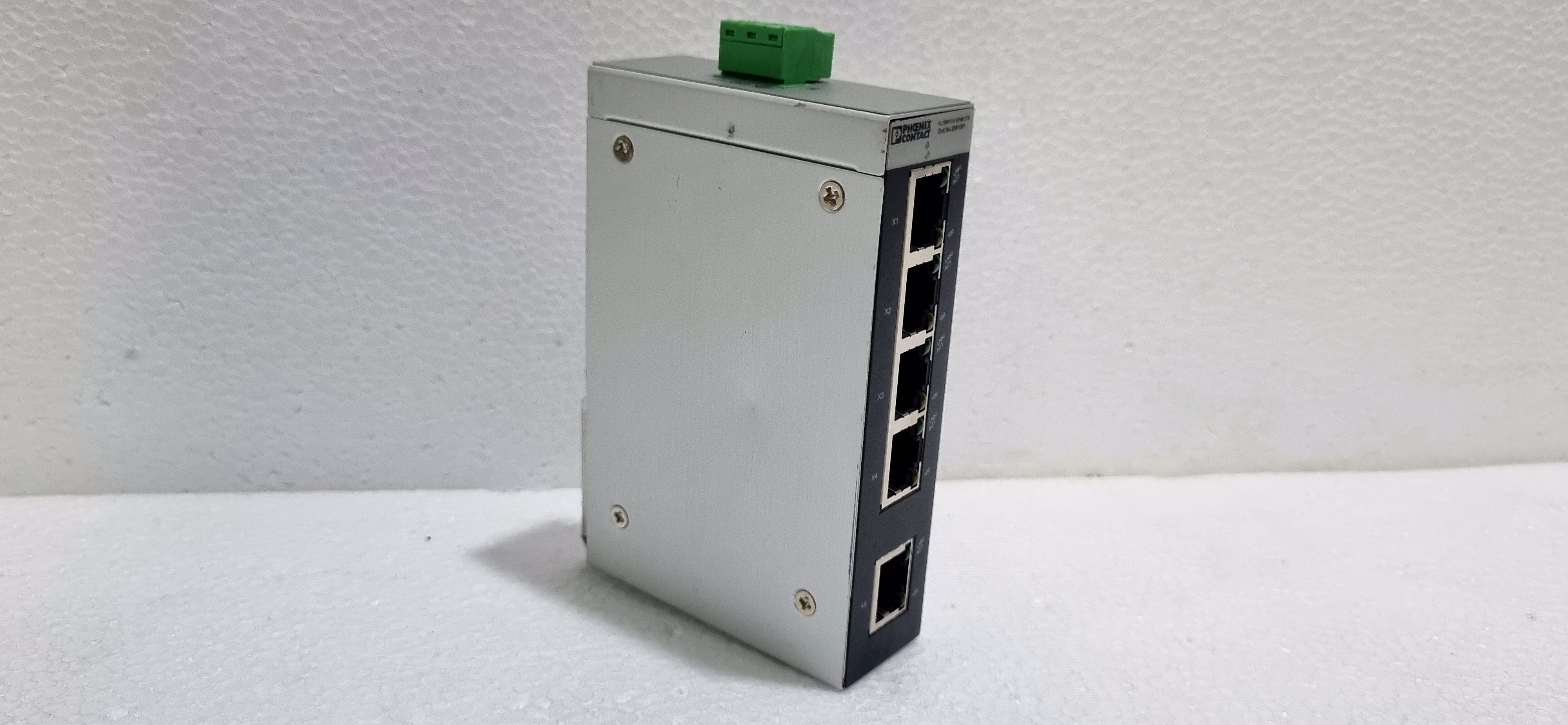 PHOENIX CONTACT 2891001 FL SWITCH SFNB 5TX INDUSTRIAL ETHERNET SWITCH image 2