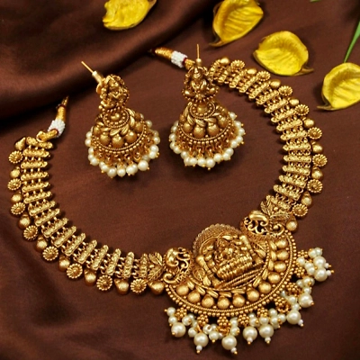 Timeless Beauty: Imitation Jewelry Necklaces for Every Occasion-1