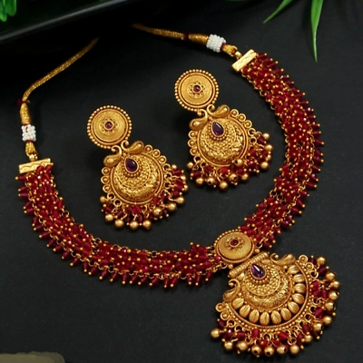 Timeless Beauty: Imitation Jewelry Necklaces for Every Occasion-4