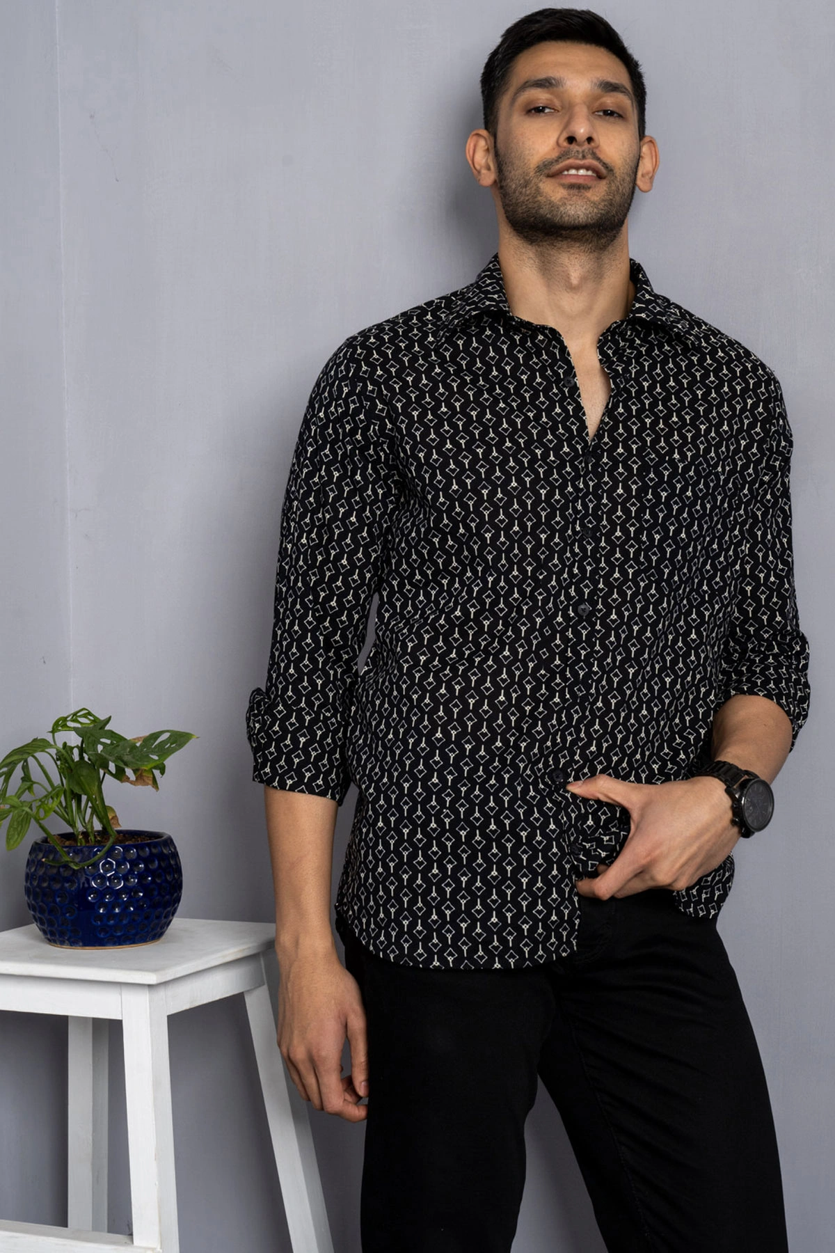 Black Geometric Print Casual Cotton Shirt Full Sleeves-4