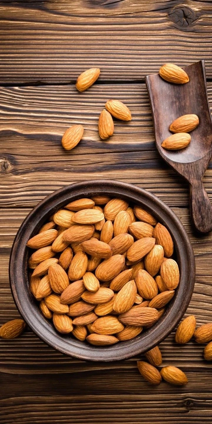 Almonds-12438336